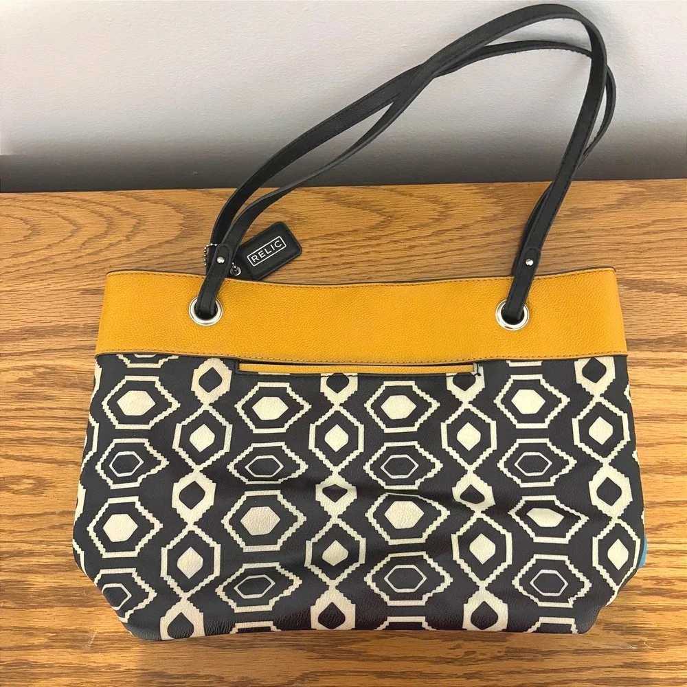 Relic Women Black White Geometric Elephant Applique Yellow Trim Shoulder Tote